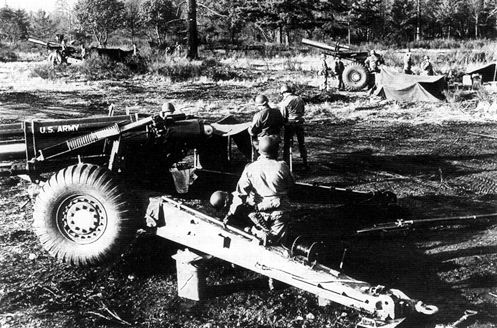 Picture - Elements of the 32d Infantry Division train at Fort Lewis, Washington, during the Berlin crisis.