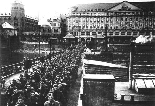 Picture - American Troops cross the Rhine at Coblenz, Germany, January 1919.