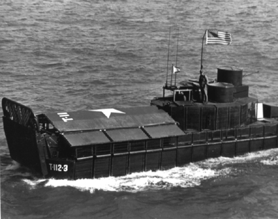 PICTURE - ARMORED TROOP CARRIER